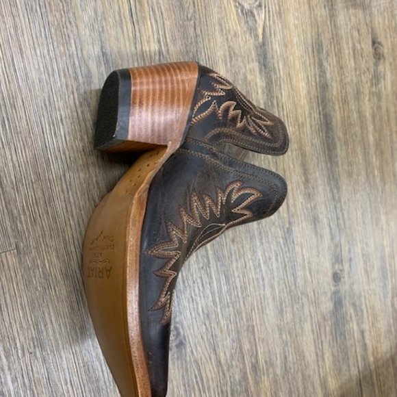 Women's Ariat Bootie in Weathered Brown - Picture 4 of 4